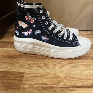 Butterfly High-Top Women's Sneakers - Black